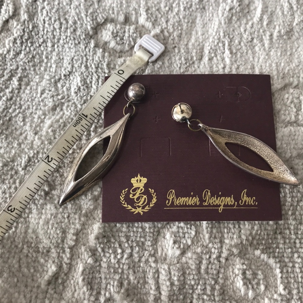 Premier Designs “Deco” Earrings - Picture 5 of 7
